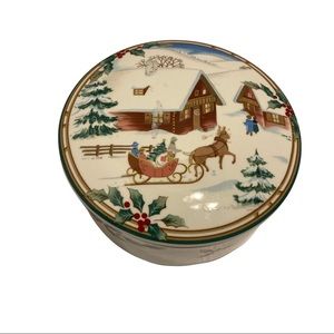 Vintage Mikasa Maxim “Christmas Magic” Trinket Holder!